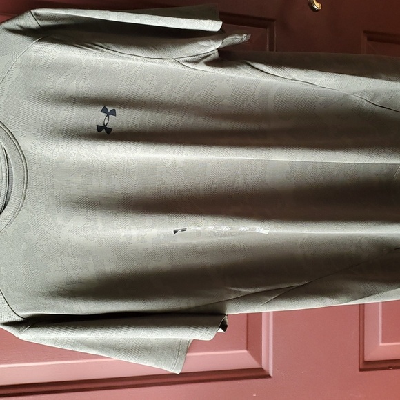 Under Armour Other - Under Armor loose weave Olive green SS NWT Large 100% poly tech vent